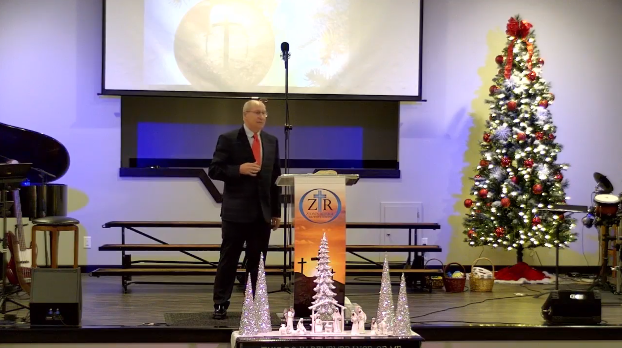 Pastor David Parsons preaches at Zion's Refuge Church